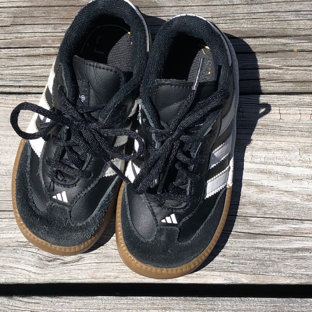 Adidas Sambas